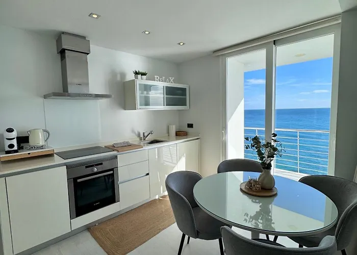 Front Line Lejlighed